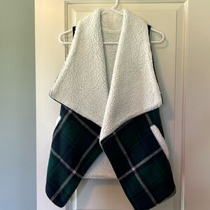 LIKE NEW Ladies Boutique Fleece plaid vest